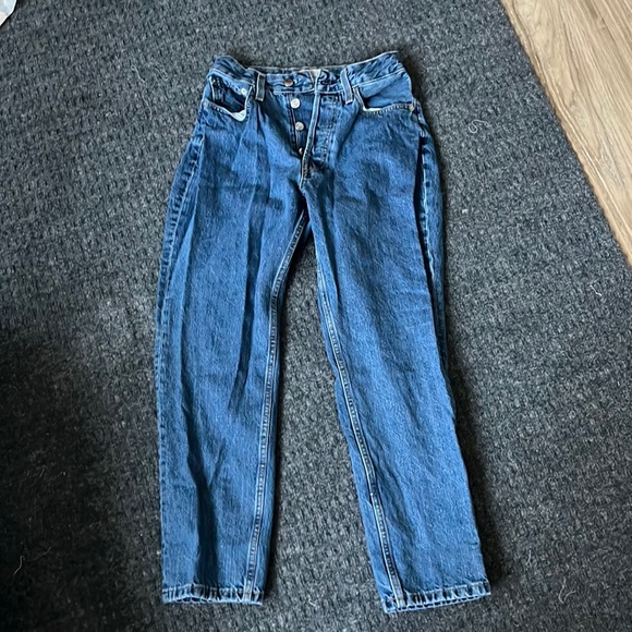 Everlane Curvy ‘90s Cheeky Straight Jean - Picture 3 of 6